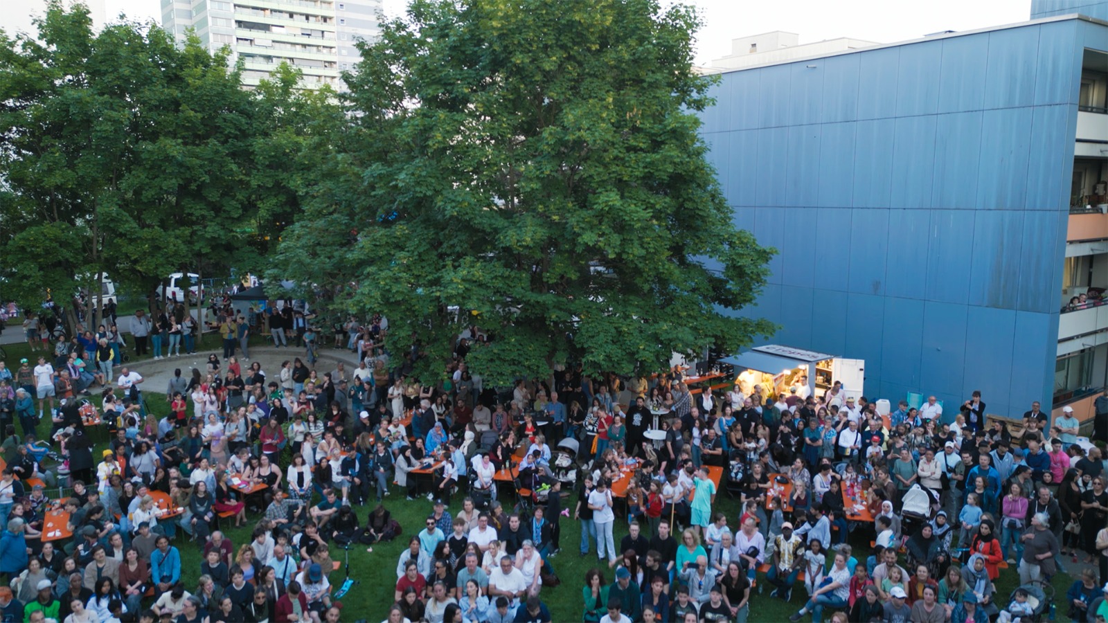 Premiere von Weingarten – ganz und anders mit über 1.500 Besucherinnen und Besuchern